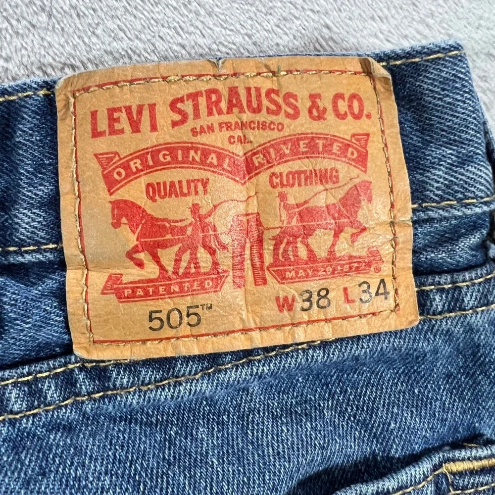 Levis normal wear